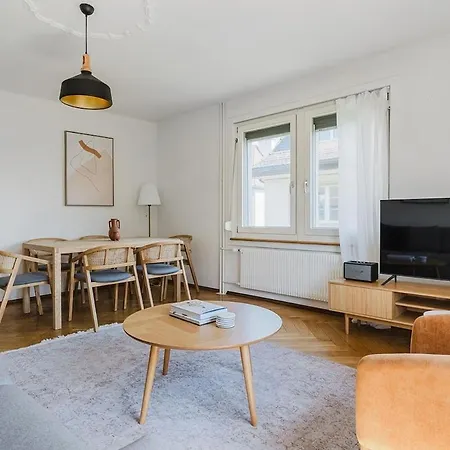 Apartment Saint - 90 Qm, 3 Schlafzimmer, Balkon&kostenloser Parkplatz *