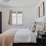 Saint - 90 Qm, 3 Schlafzimmer, Balkon & Kostenloser Parkplatz * Zürich