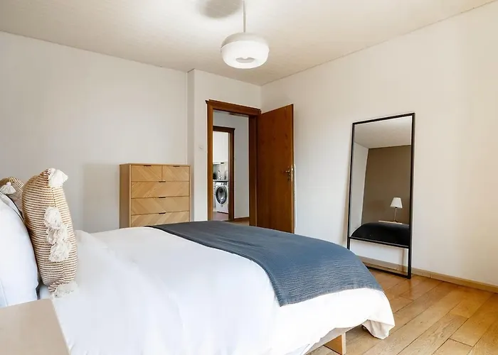 Saint - 90 Qm, 3 Schlafzimmer, Balkon & Kostenloser Parkplatz * Zürich