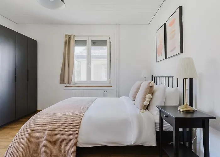 Saint - 90 Qm, 3 Schlafzimmer, Balkon & Kostenloser Parkplatz * Zürich