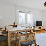 Saint - 90 Qm, 3 Schlafzimmer, Balkon & Kostenloser Parkplatz 아파트 취리히