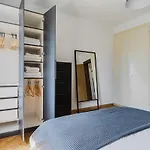 Saint - 90 Qm, 3 Schlafzimmer, Balkon & Kostenloser Parkplatz 아파트 *