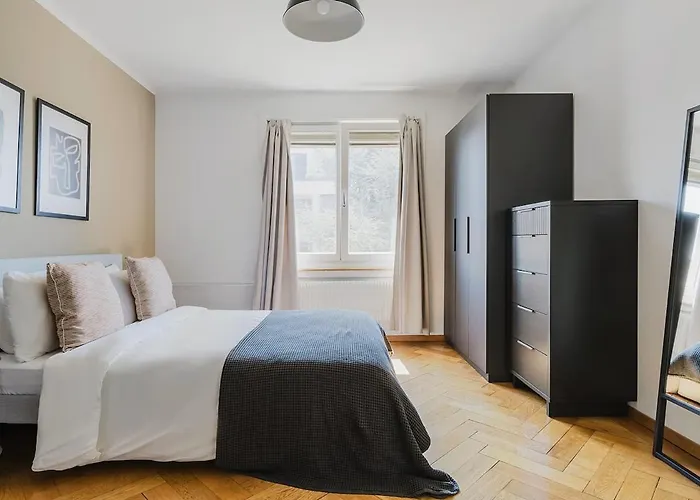 Saint - 90 Qm, 3 Schlafzimmer, Balkon & Kostenloser Parkplatz Lejlighed *